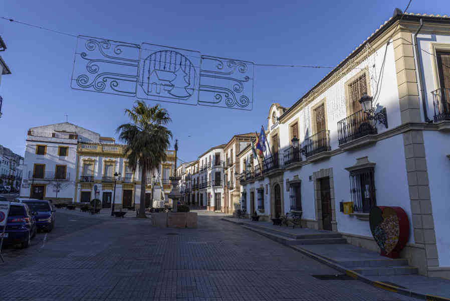Málaga - Cañete la Real 02 - plaza de La Paz.jpg